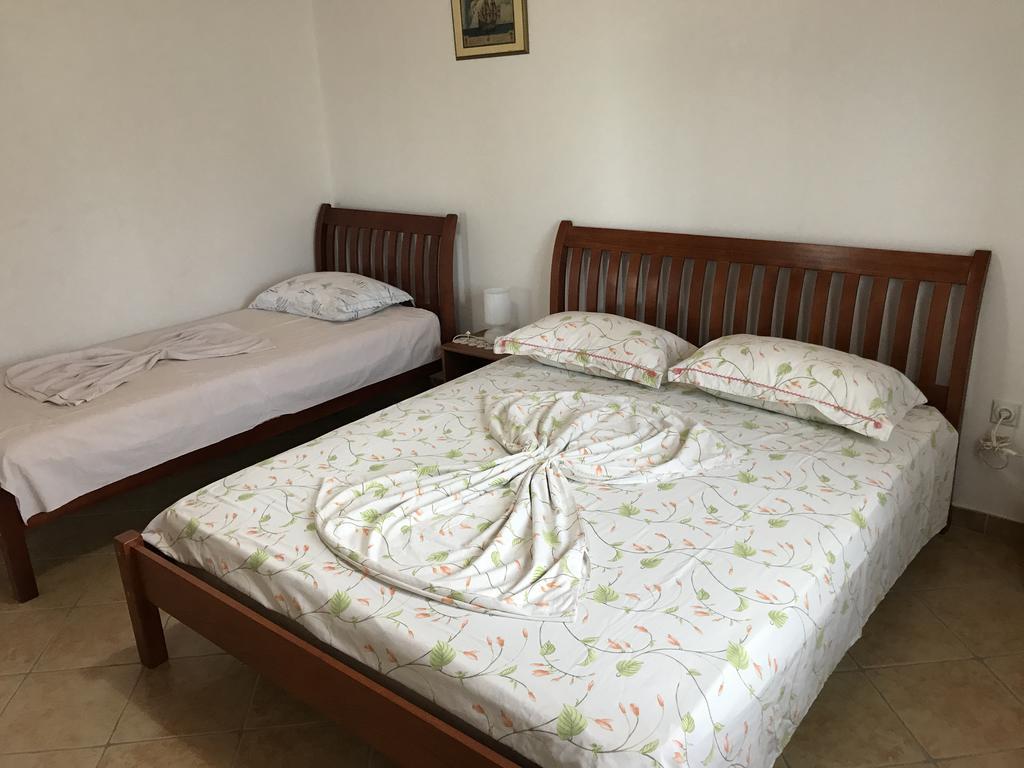Holiday Home Zenit Ulcinj Exterior photo