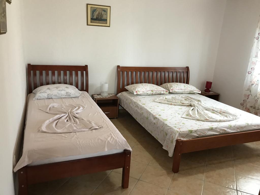 Holiday Home Zenit Ulcinj Exterior photo